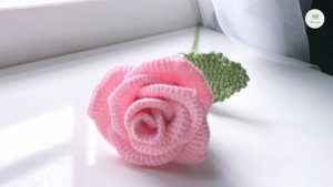 Customizable Crochet Rose Pattern For Every Occasion