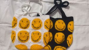 Crochet Smiley Tote Bag Pattern That’s Perfect For Every Mood