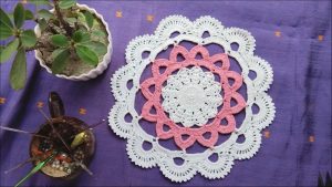 Eye-Catching Crochet Table Mat To Light Up Meals