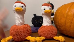 Free Crochet Pumpkin Goose To Brighten Harvest Season