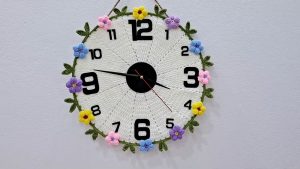 How to Crochet a Floral Wall Clock 1