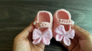 How To Crochet Baby Shoes 1