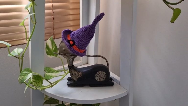 Crochet Witch's Hat Pattern 1