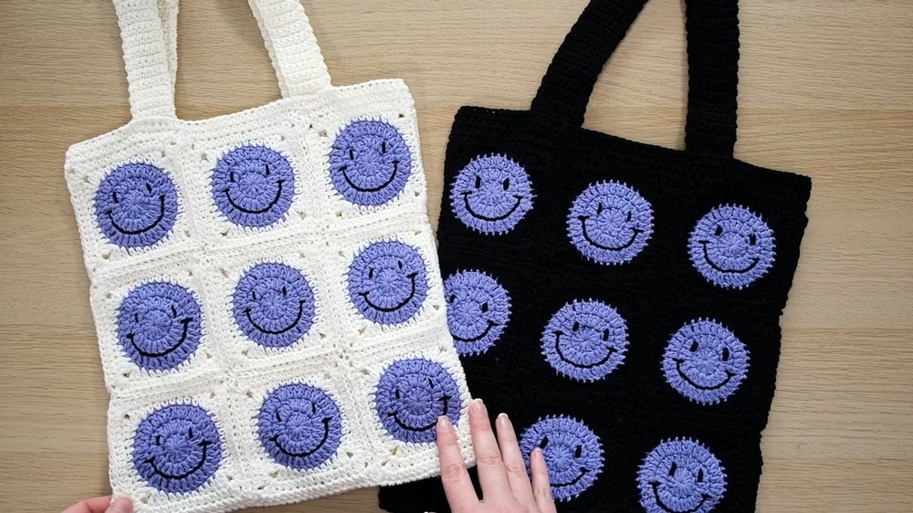 Crochet Cute Smiley Face Granny Square Bag Pattern 3
